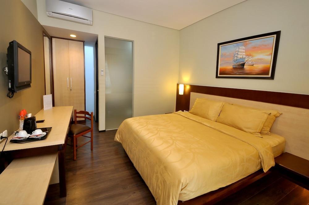 Cozy Boutique Guest House Malang Ngoại thất bức ảnh