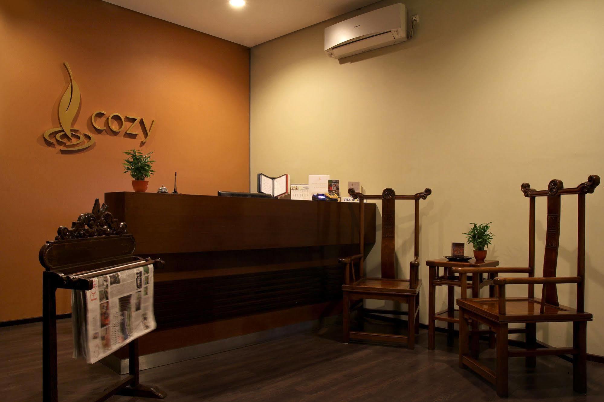 Cozy Boutique Guest House Malang Ngoại thất bức ảnh